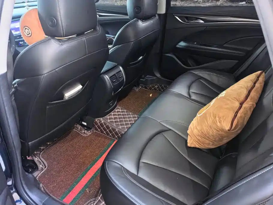 Buick LaCrosse — фото 11