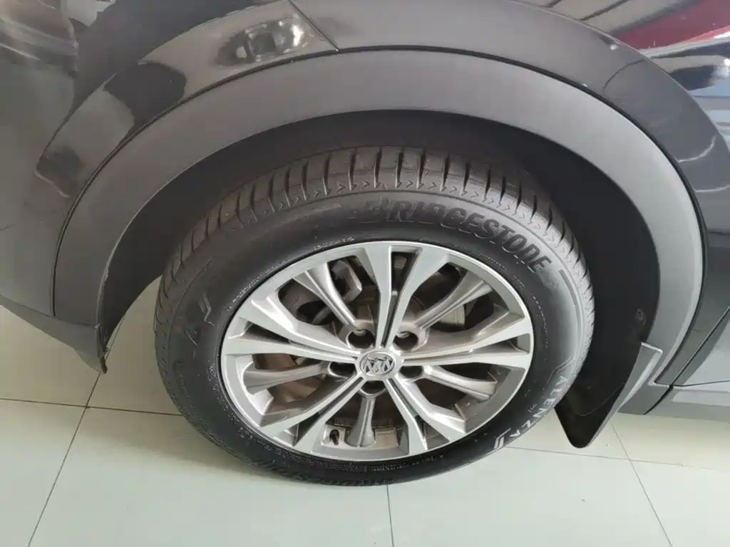 Buick Envision Plus — фото 23