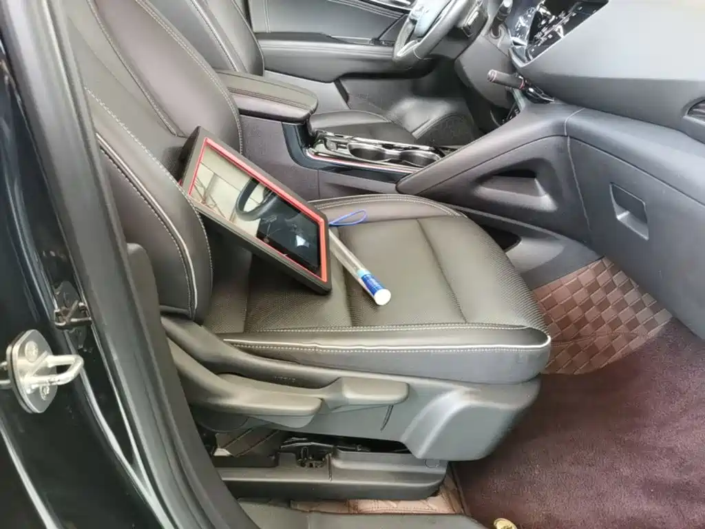 Buick Envision Plus — фото 25