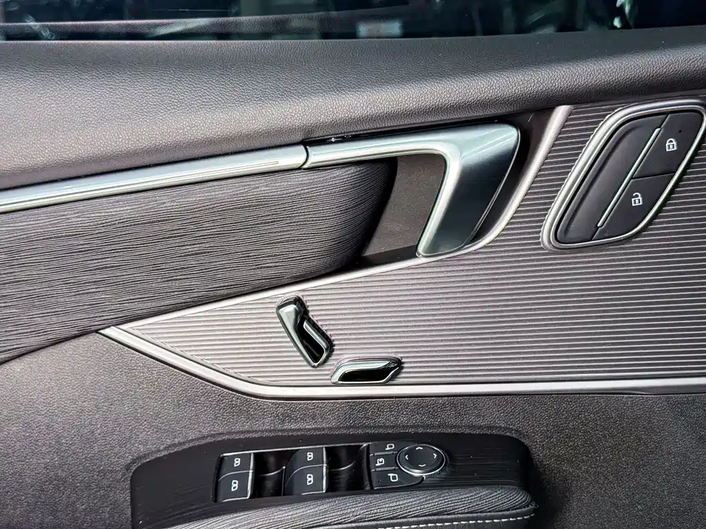 Buick LaCrosse — фото 5