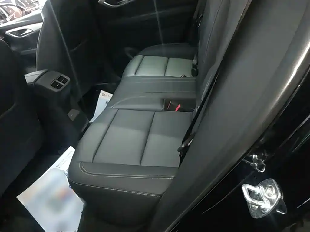 Buick Envision Plus — фото 17