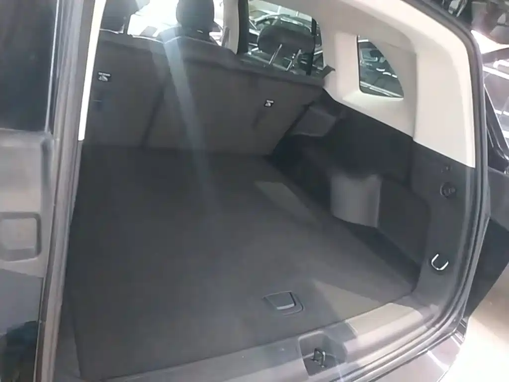 Buick Envision Plus — фото 19