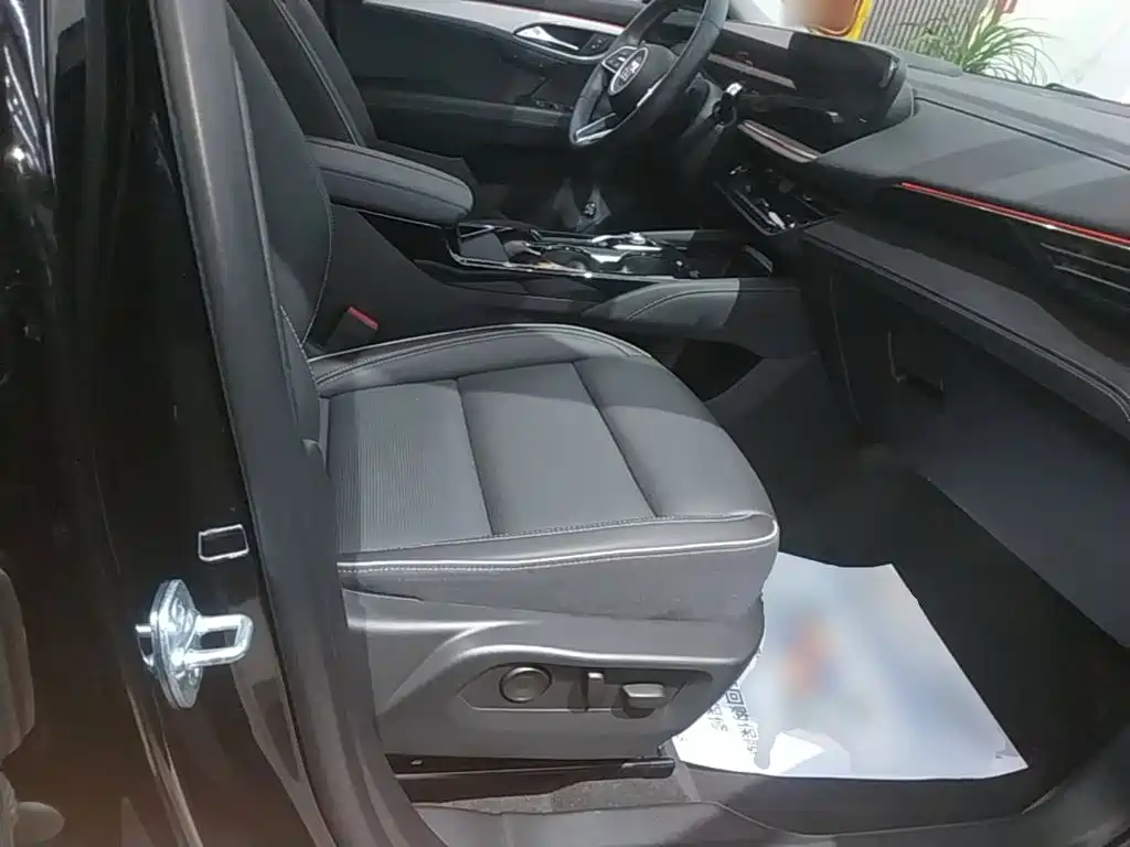 Buick Envision Plus — фото 25