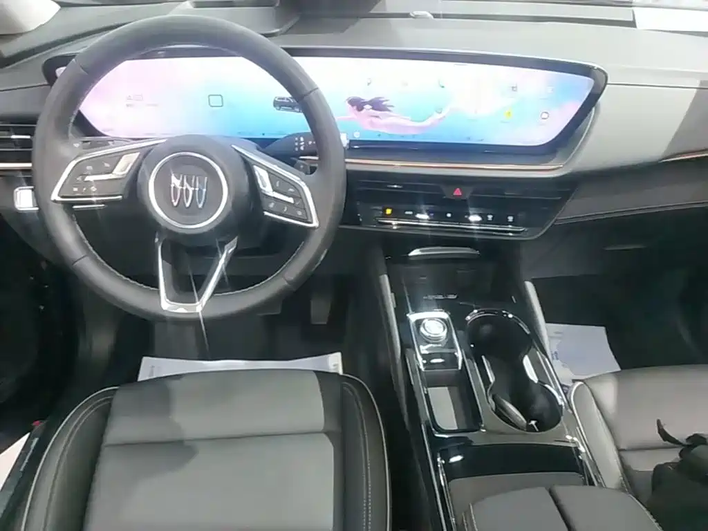 Buick Envision Plus — фото 10