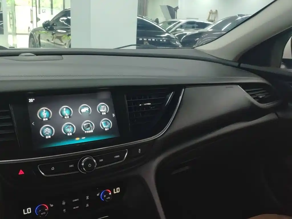Buick Regal — фото 10