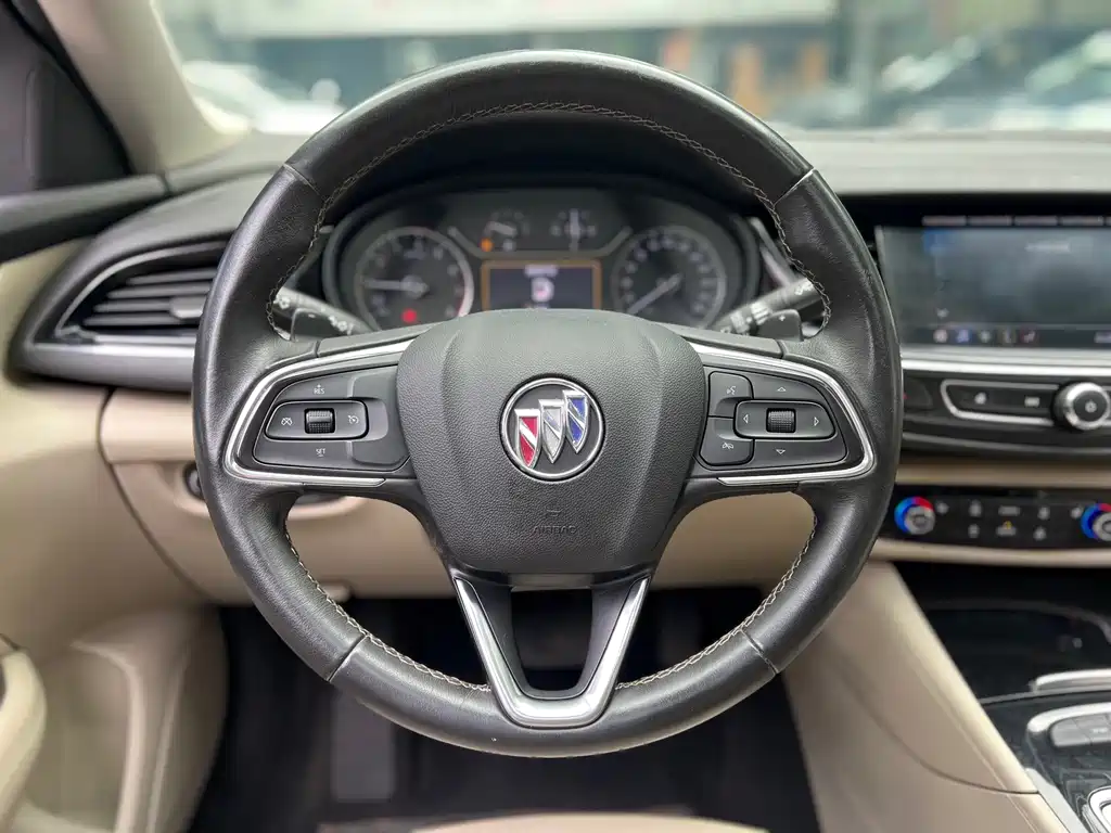 Buick Regal — фото 10