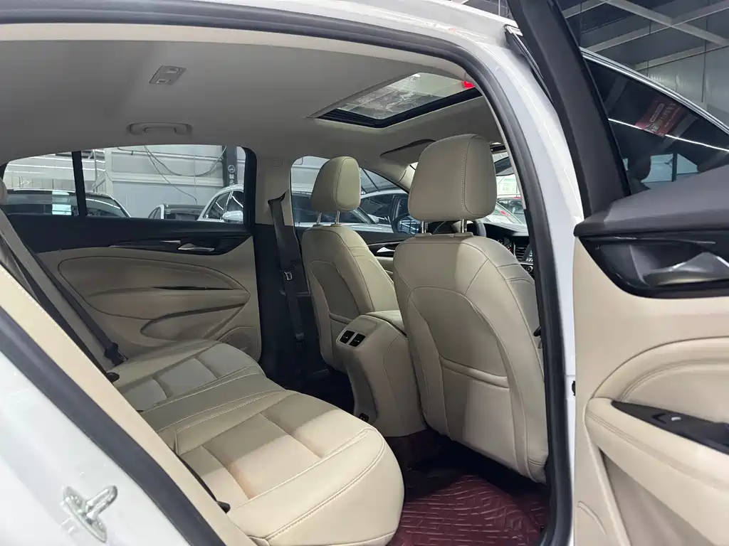 Buick Regal — фото 6