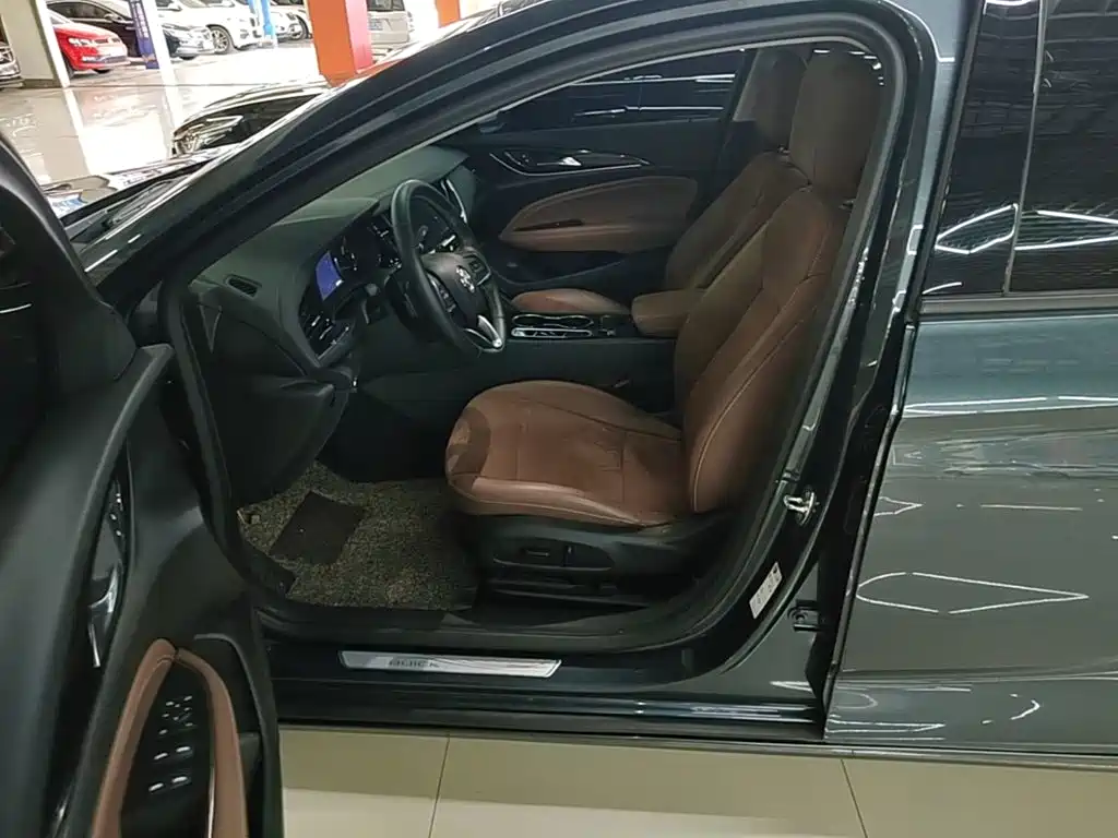Buick Regal — фото 11