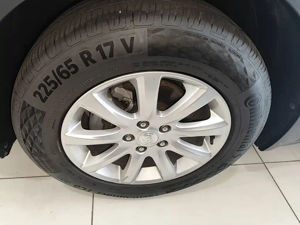 Buick Envision Plus — фото 23