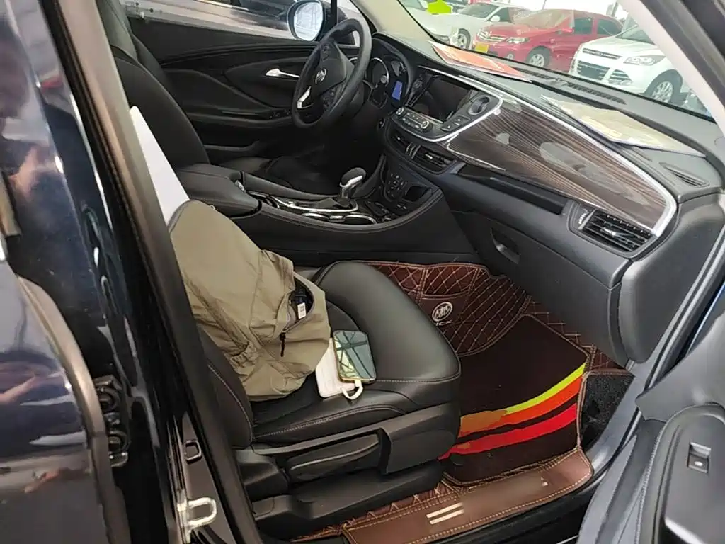 Buick Envision Plus — фото 25