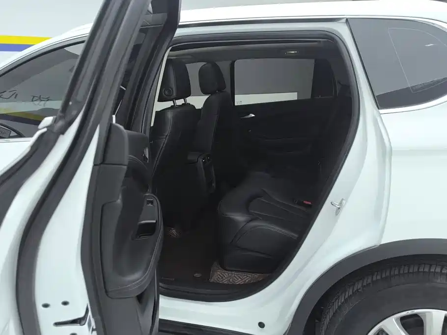 Buick Envision Plus — фото 11