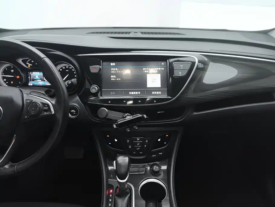 Buick Envision Plus — фото 13