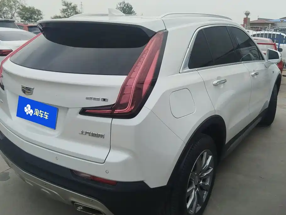 Cadillac XT4 — фото 3