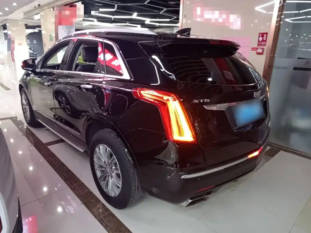 Cadillac XT5 — фото 5