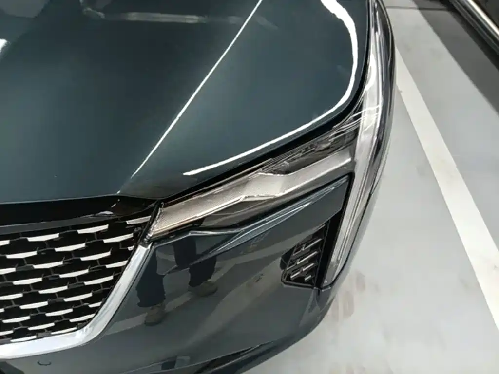 Cadillac CT4 — фото 24