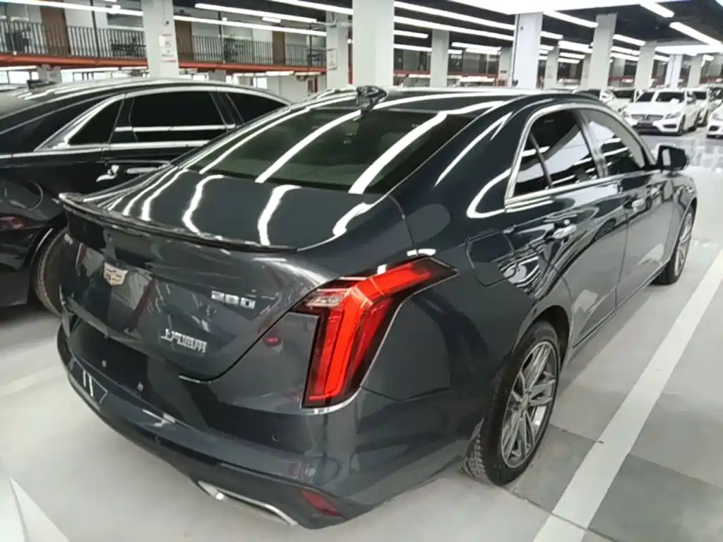 Cadillac CT4 — фото 7