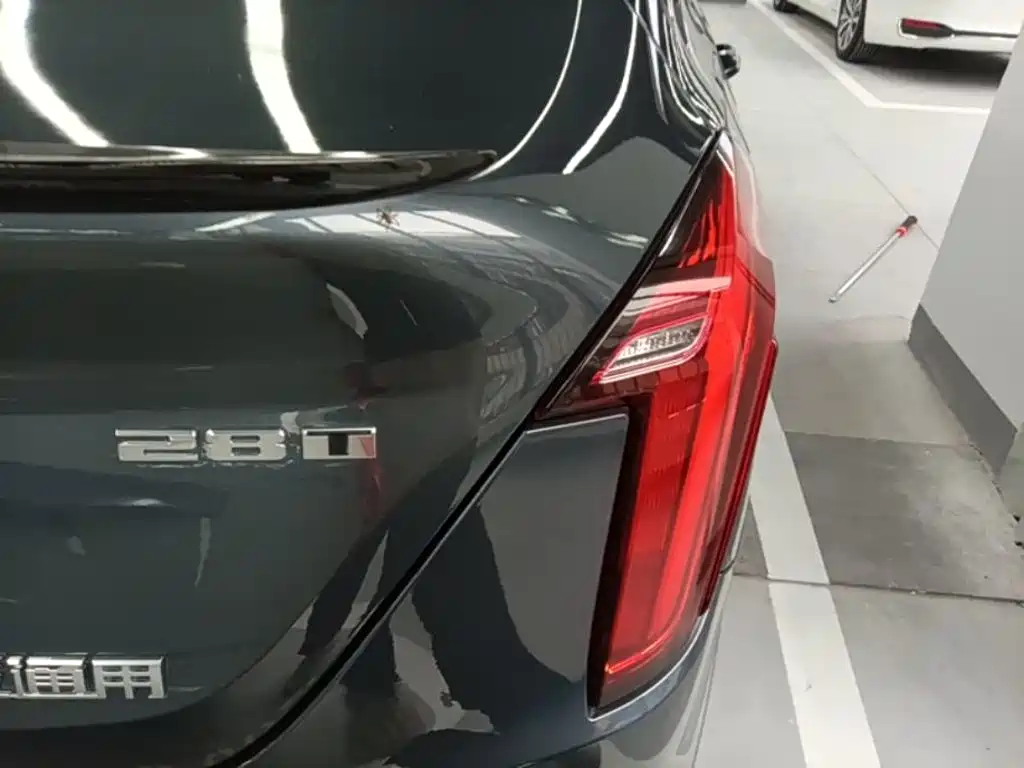 Cadillac CT4 — фото 8