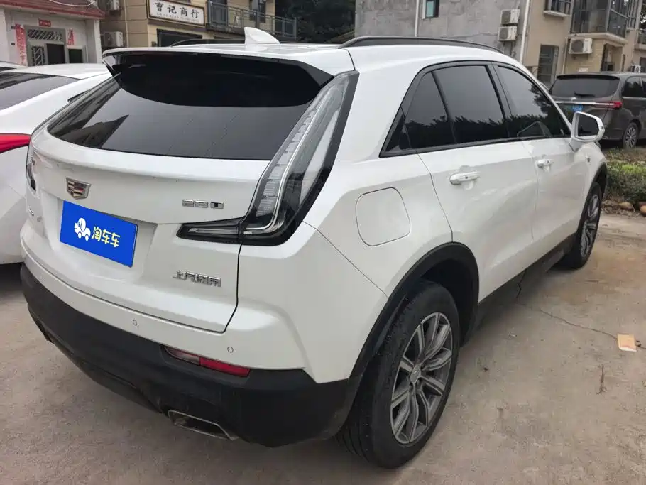Cadillac XT4 — фото 3