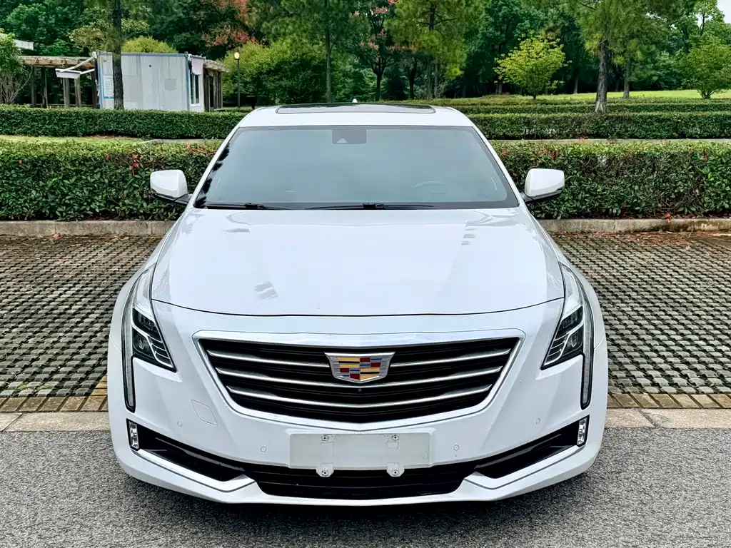 Cadillac CT6 — фото 2