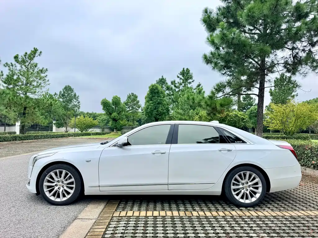Cadillac CT6 — фото 3