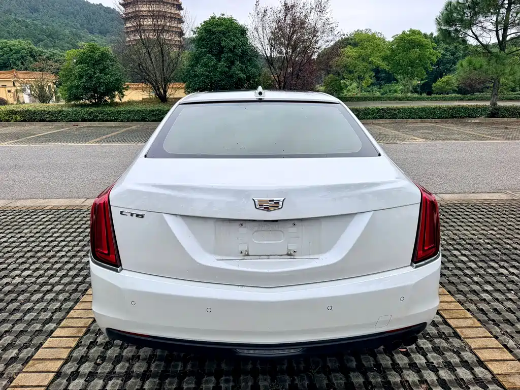 Cadillac CT6 — фото 4