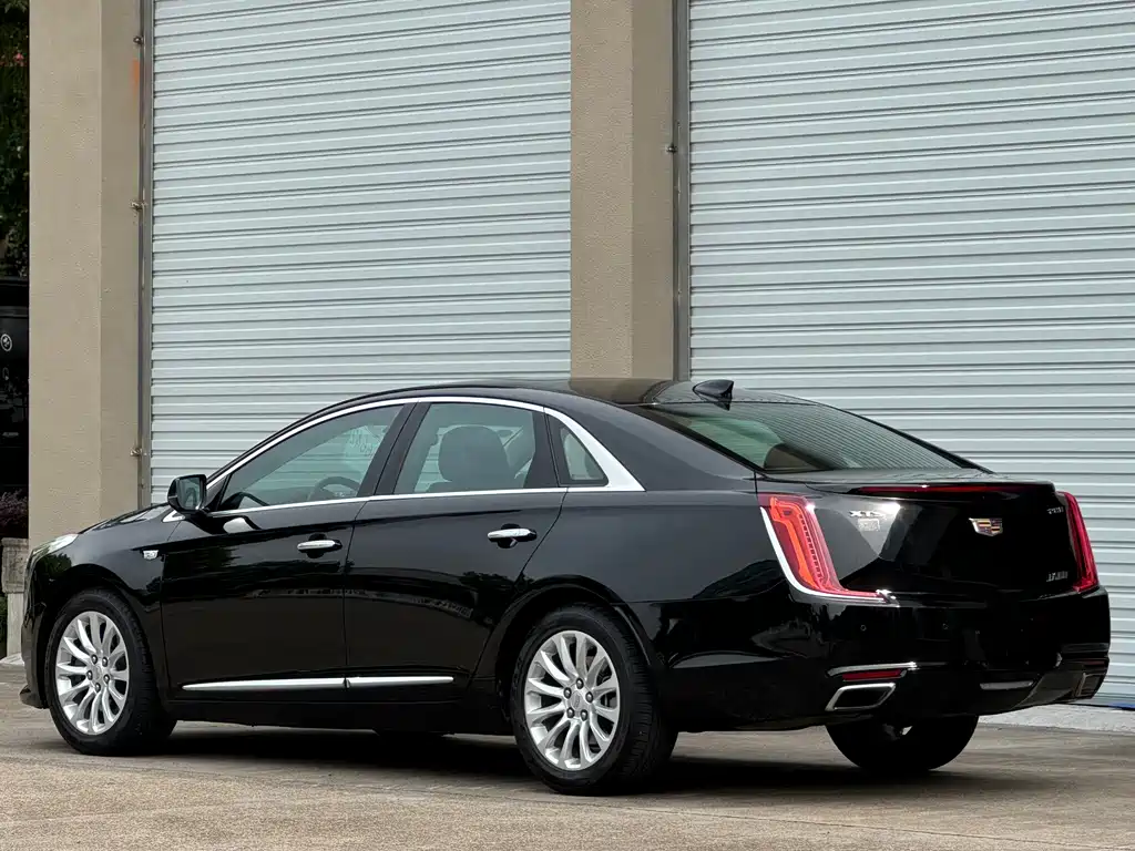 Cadillac XTS — фото 3