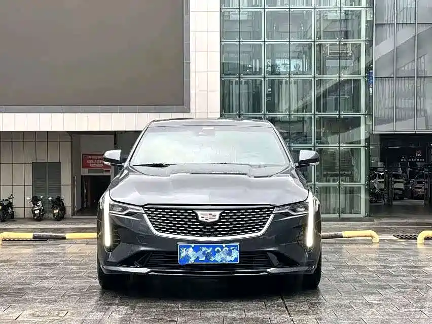 Cadillac CT4 — фото 2