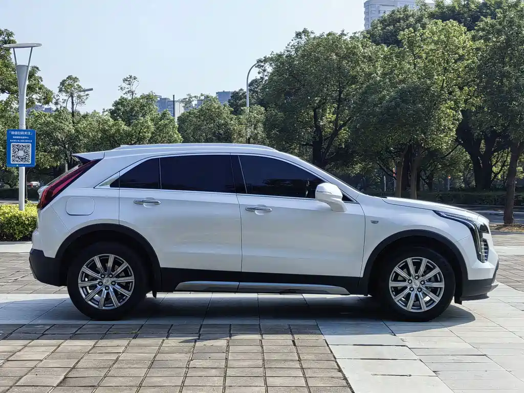 Cadillac XT4 — фото 4