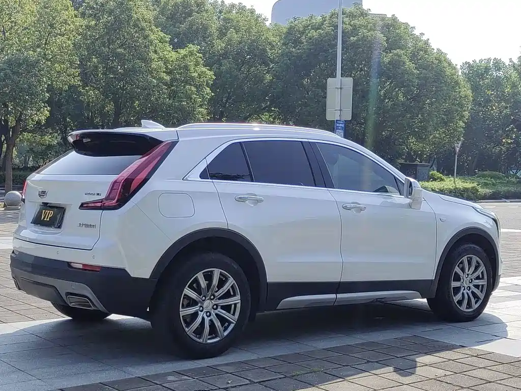 Cadillac XT4 — фото 5