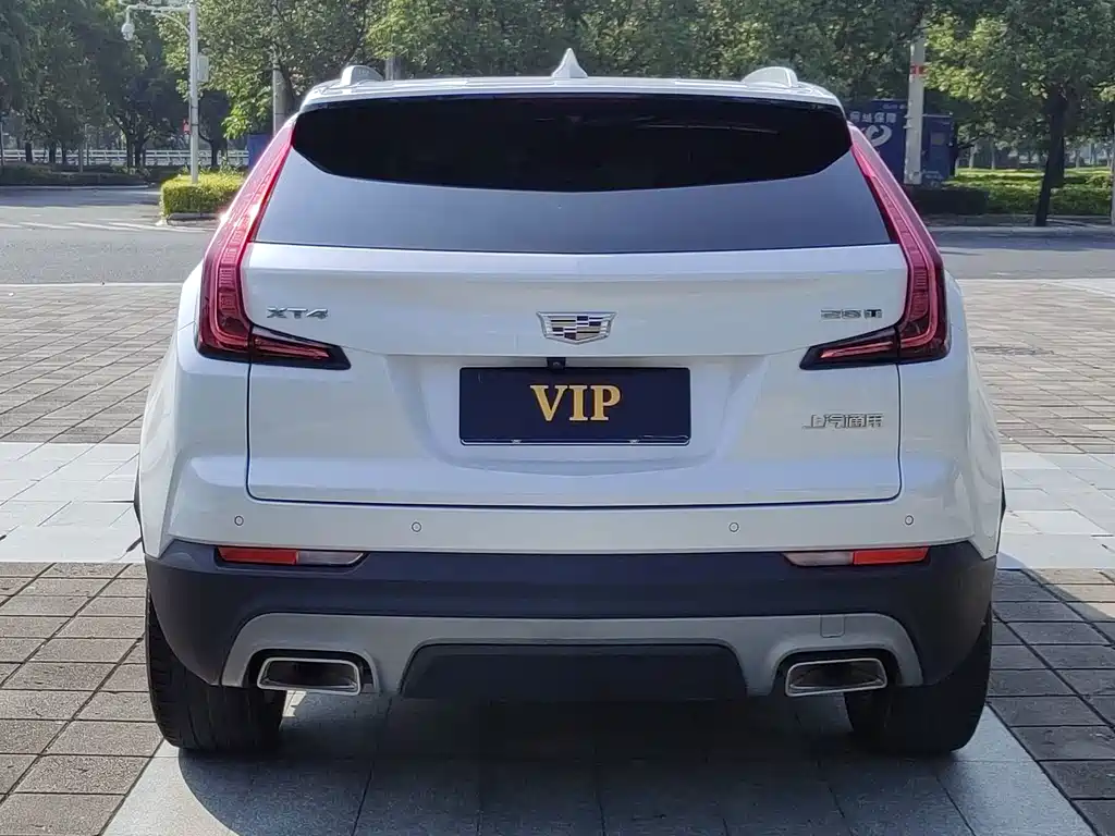 Cadillac XT4 — фото 6