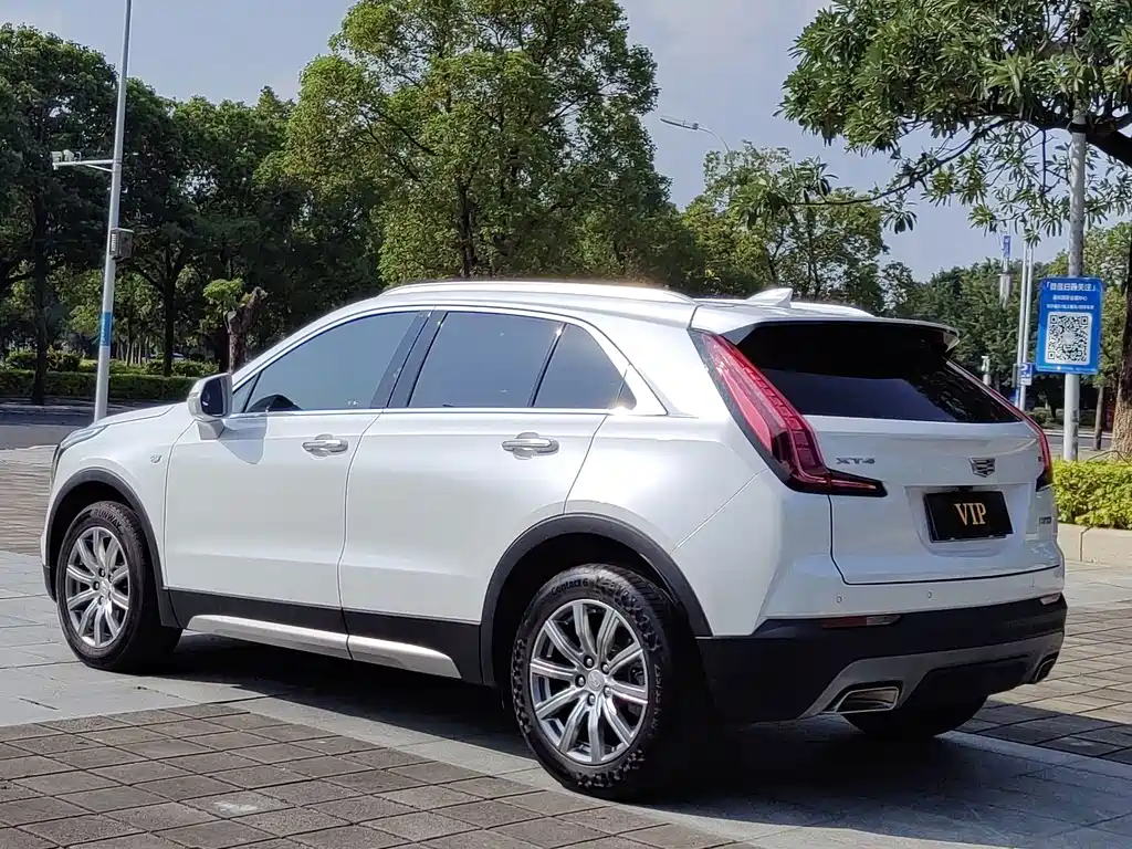 Cadillac XT4 — фото 7