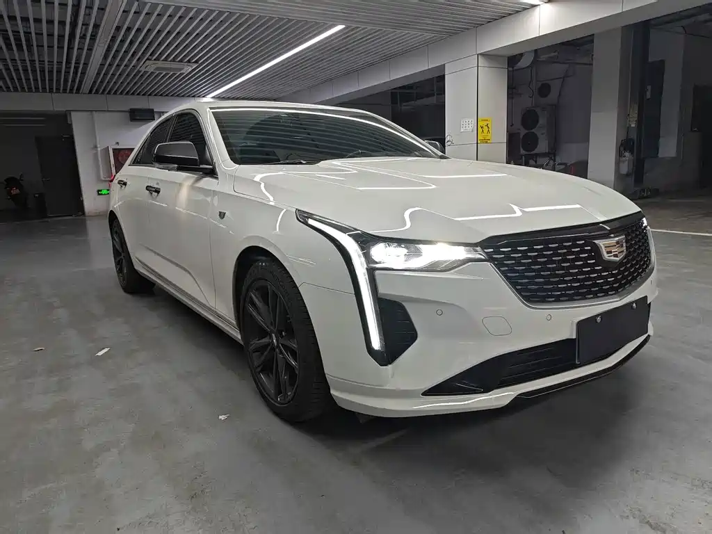 Cadillac CT4 — фото 3