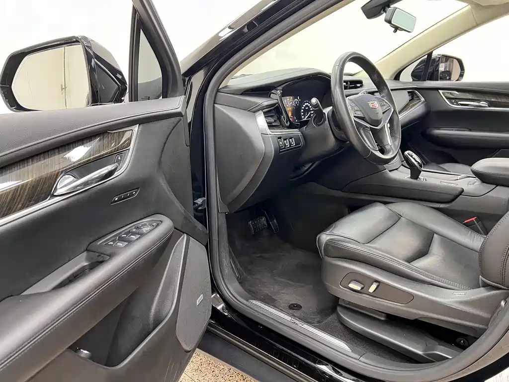 Cadillac XT5 — фото 4