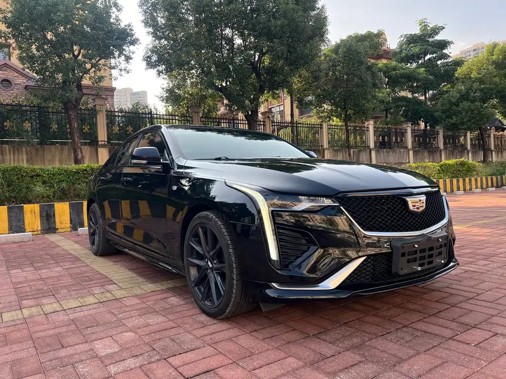 Cadillac CT4 — фото 3