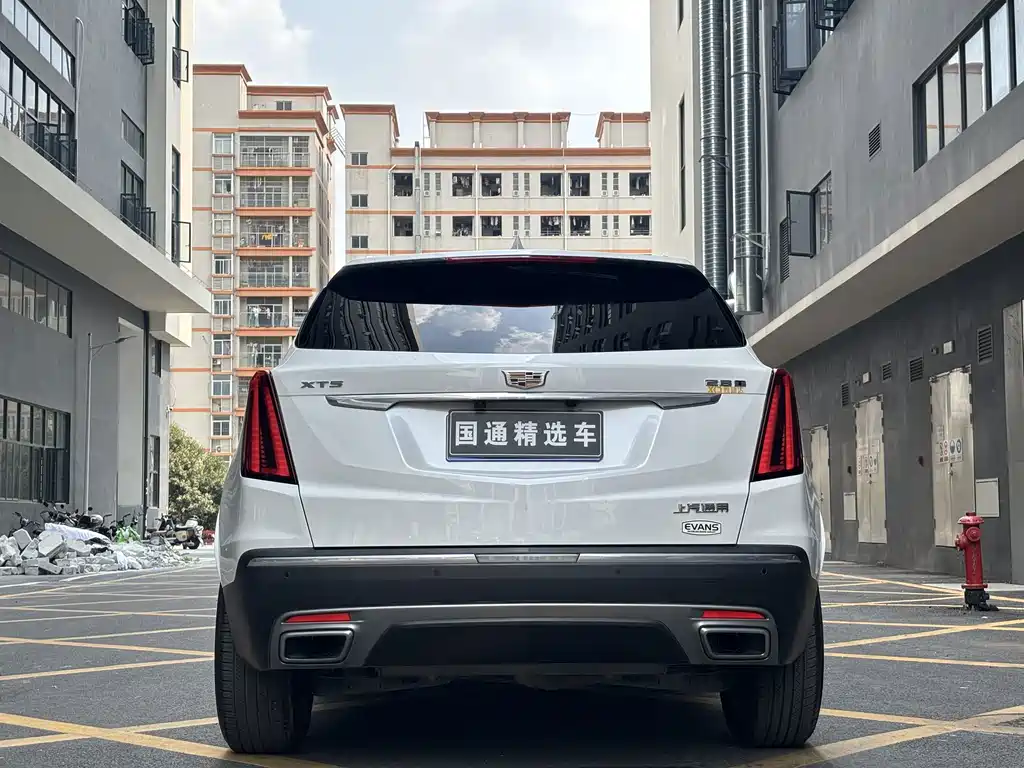 Cadillac XT5 — фото 5