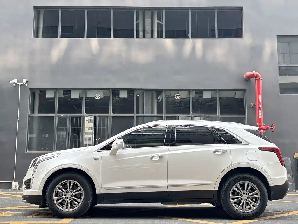 Cadillac XT5 — фото 7