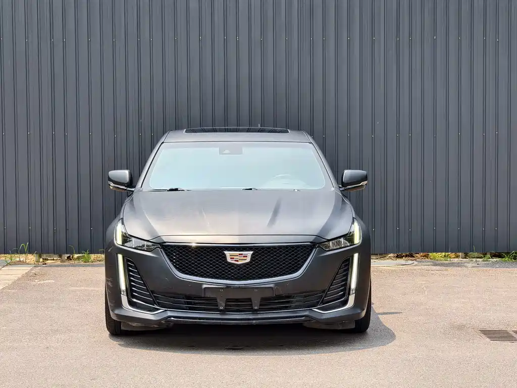 Cadillac CT5 — фото 2