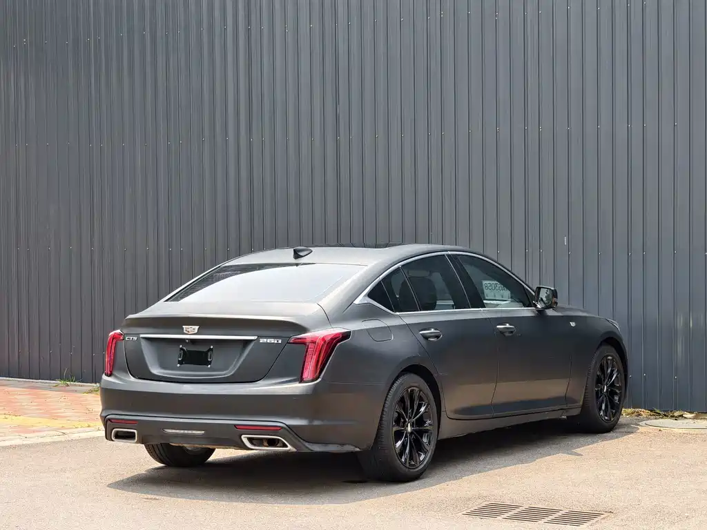 Cadillac CT5 — фото 19