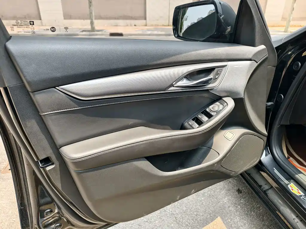 Cadillac CT5 — фото 5