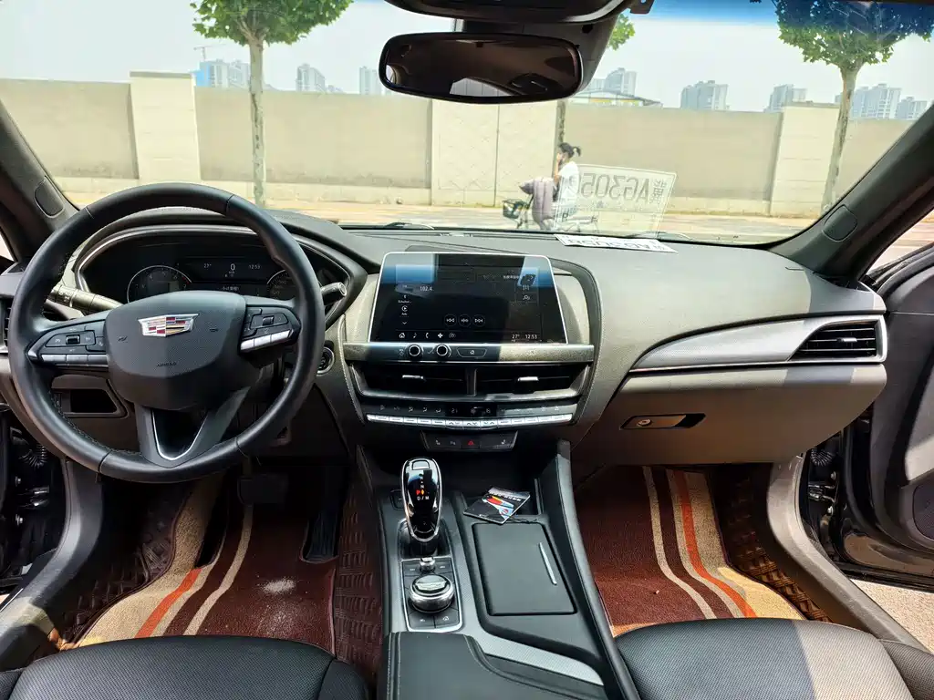 Cadillac CT5 — фото 7