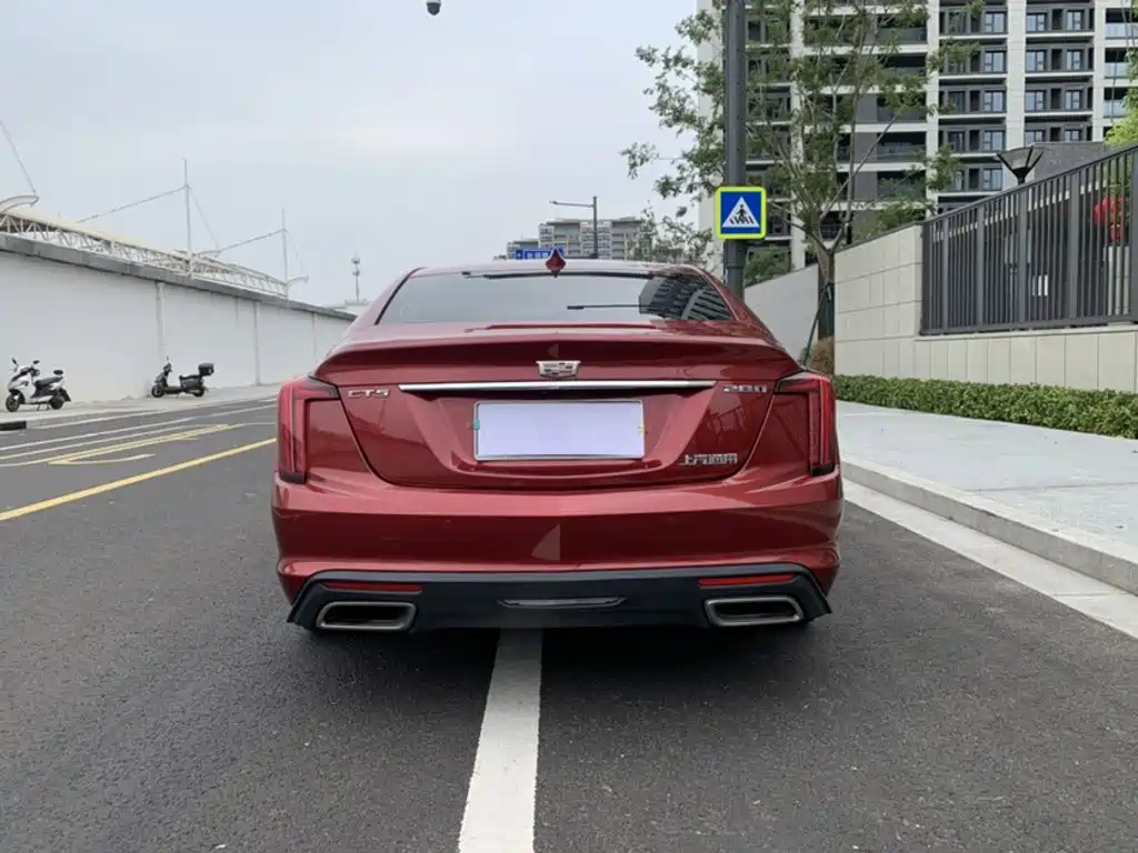 Cadillac CT5 — фото 23
