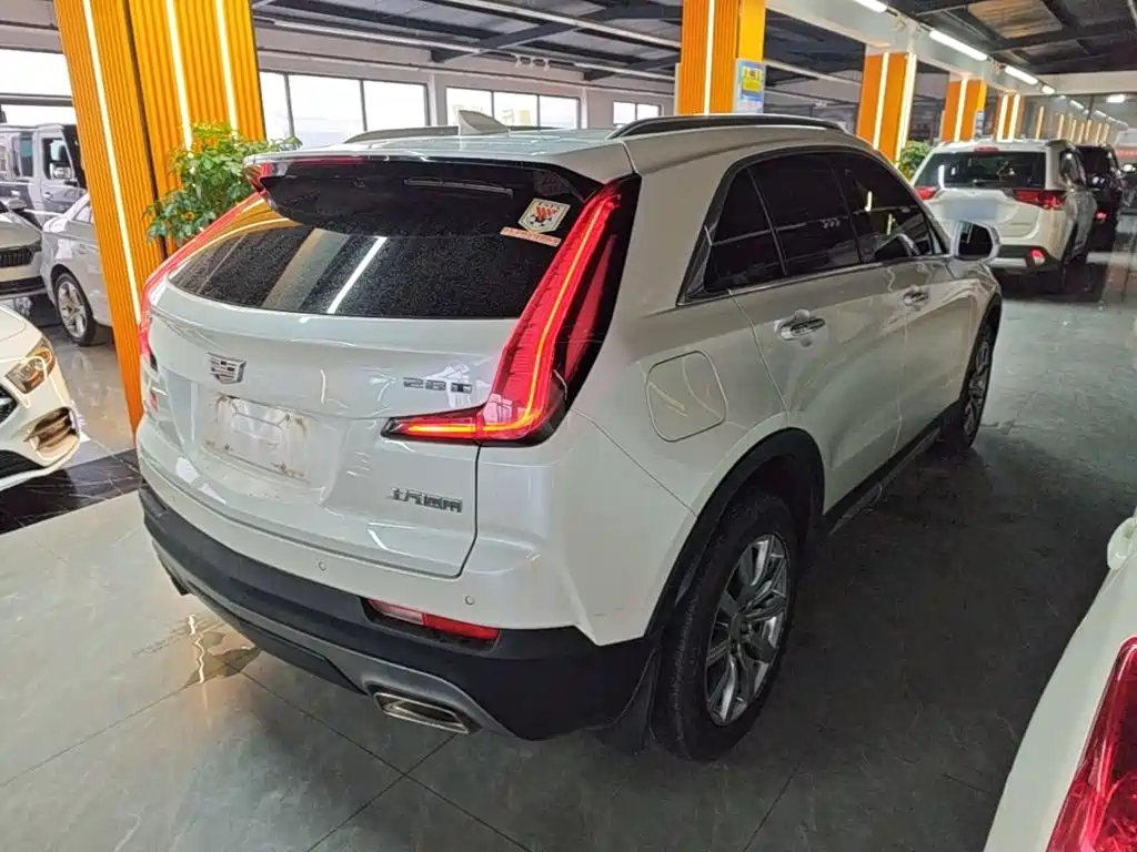 Cadillac XT4 — фото 7
