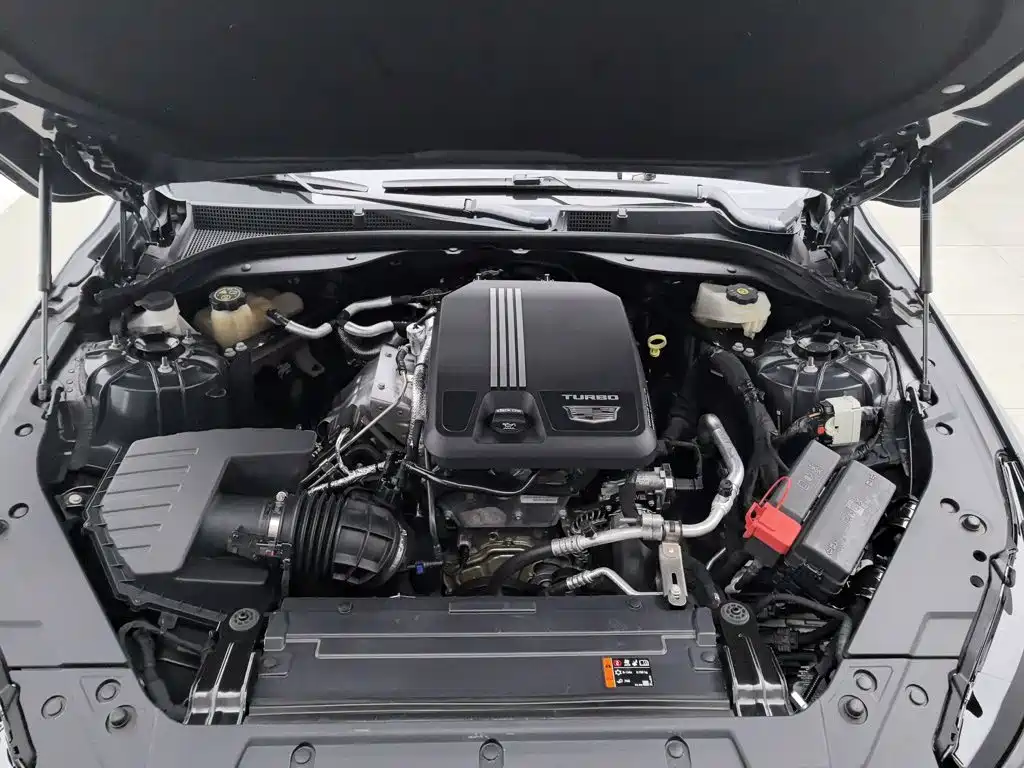 Cadillac CT5 — фото 6