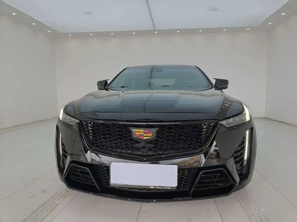 Cadillac CT5 — фото 2
