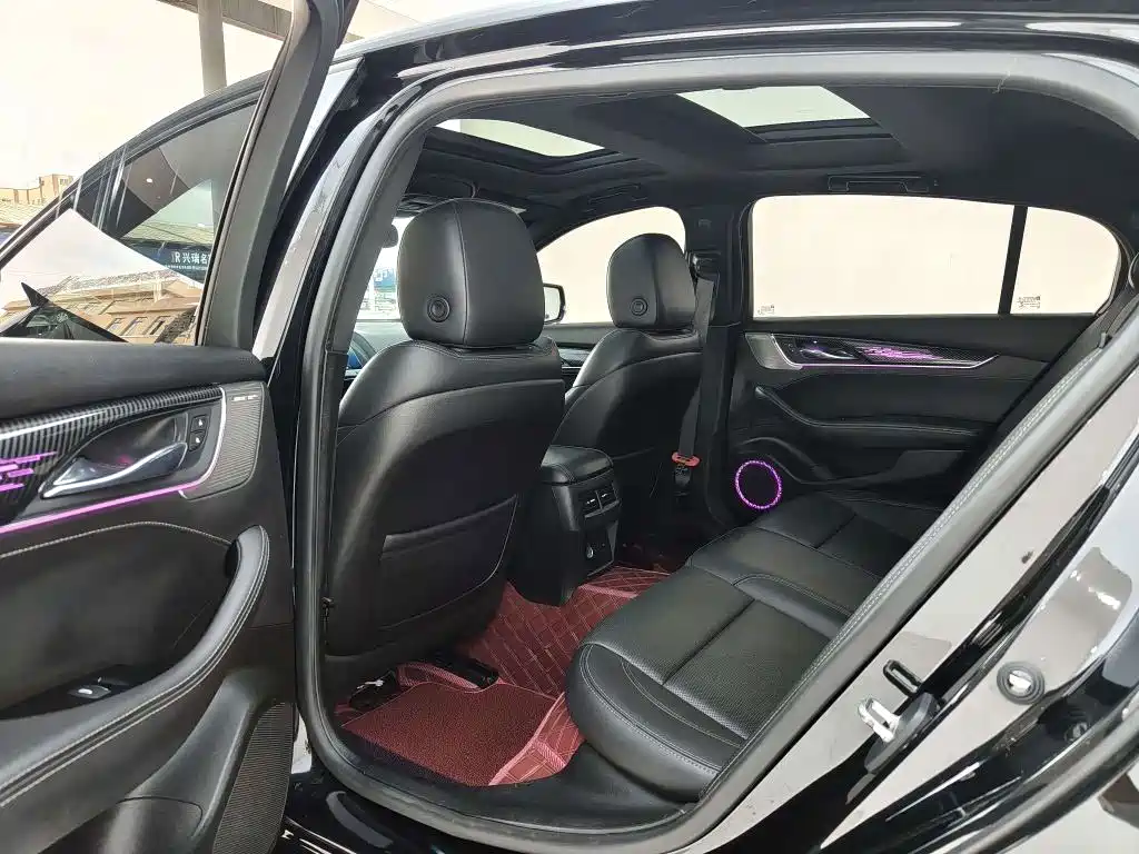 Cadillac CT5 — фото 5