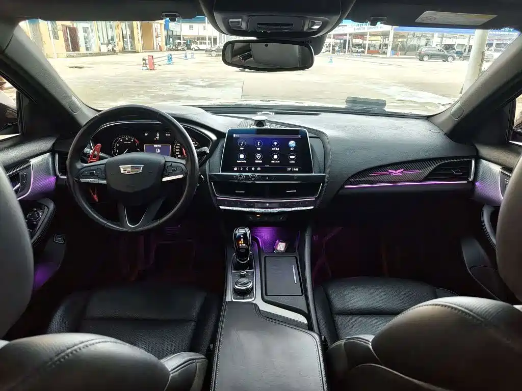 Cadillac CT5 — фото 6