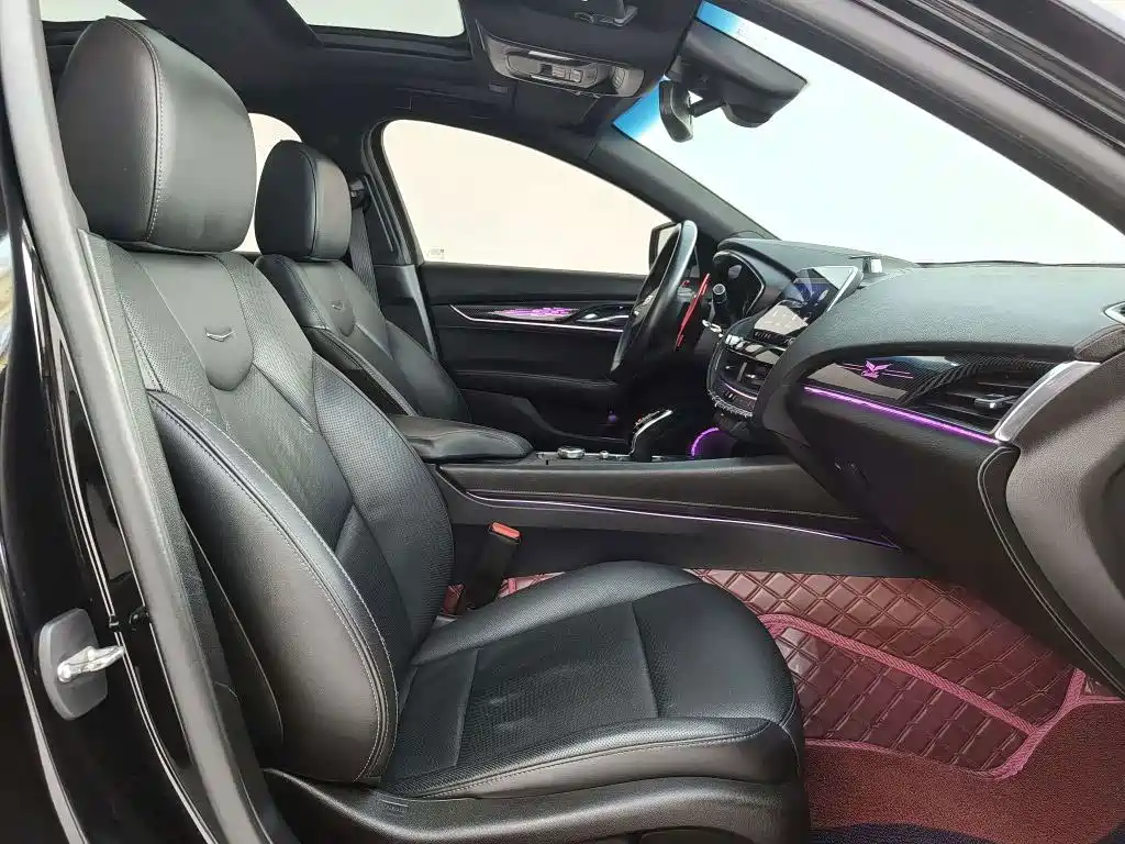 Cadillac CT5 — фото 7