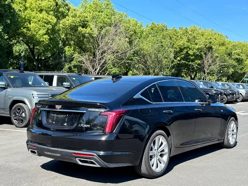Cadillac CT5 — фото 19