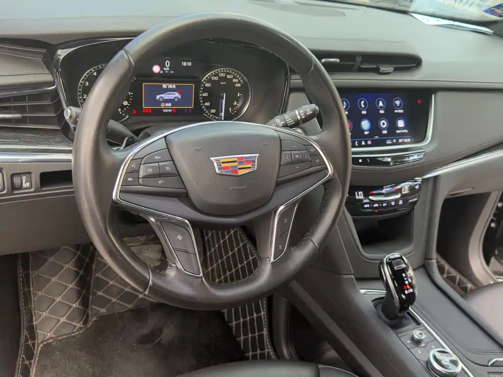 Cadillac XT5 — фото 6