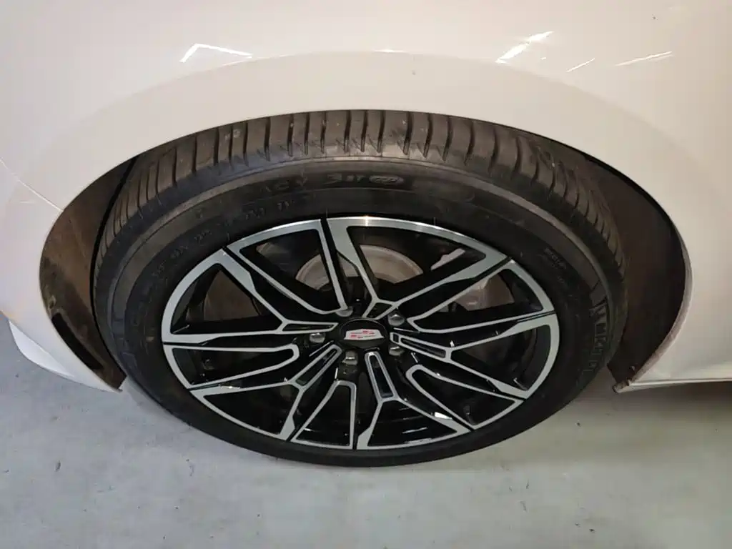 Cadillac CT5 — фото 23